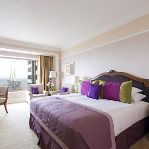 Deluxe Room King Bed